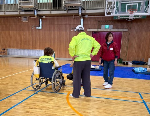 448493B9-2D18-4A18-8DAA-FEF716B4A2DA-6